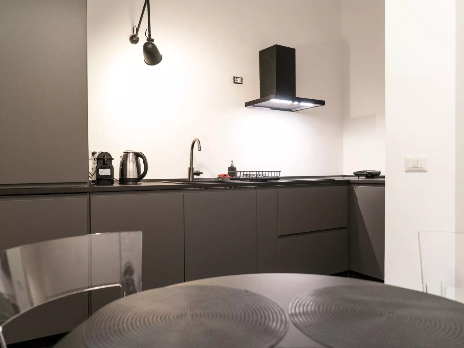 Wohnung 'Danke Vatikan'-Drinnen