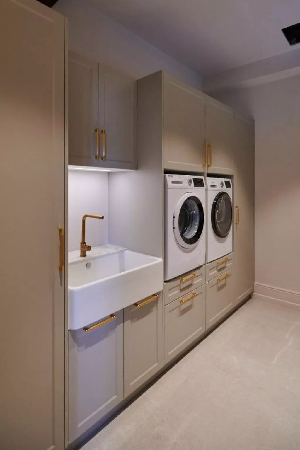 Villa direkt am Meer-Inside