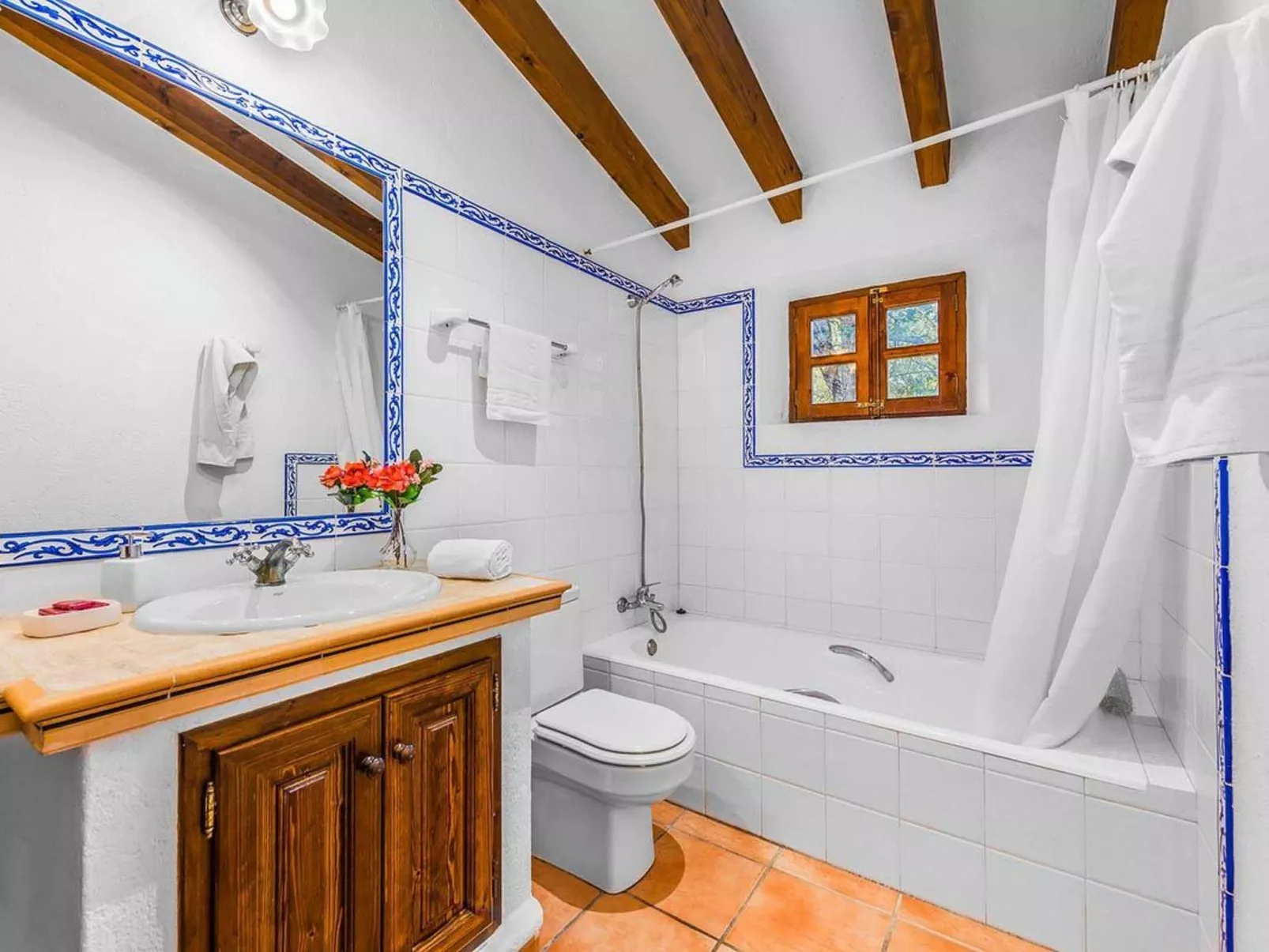 Finca Tomas, Cala Sant Vicenç-Drinnen