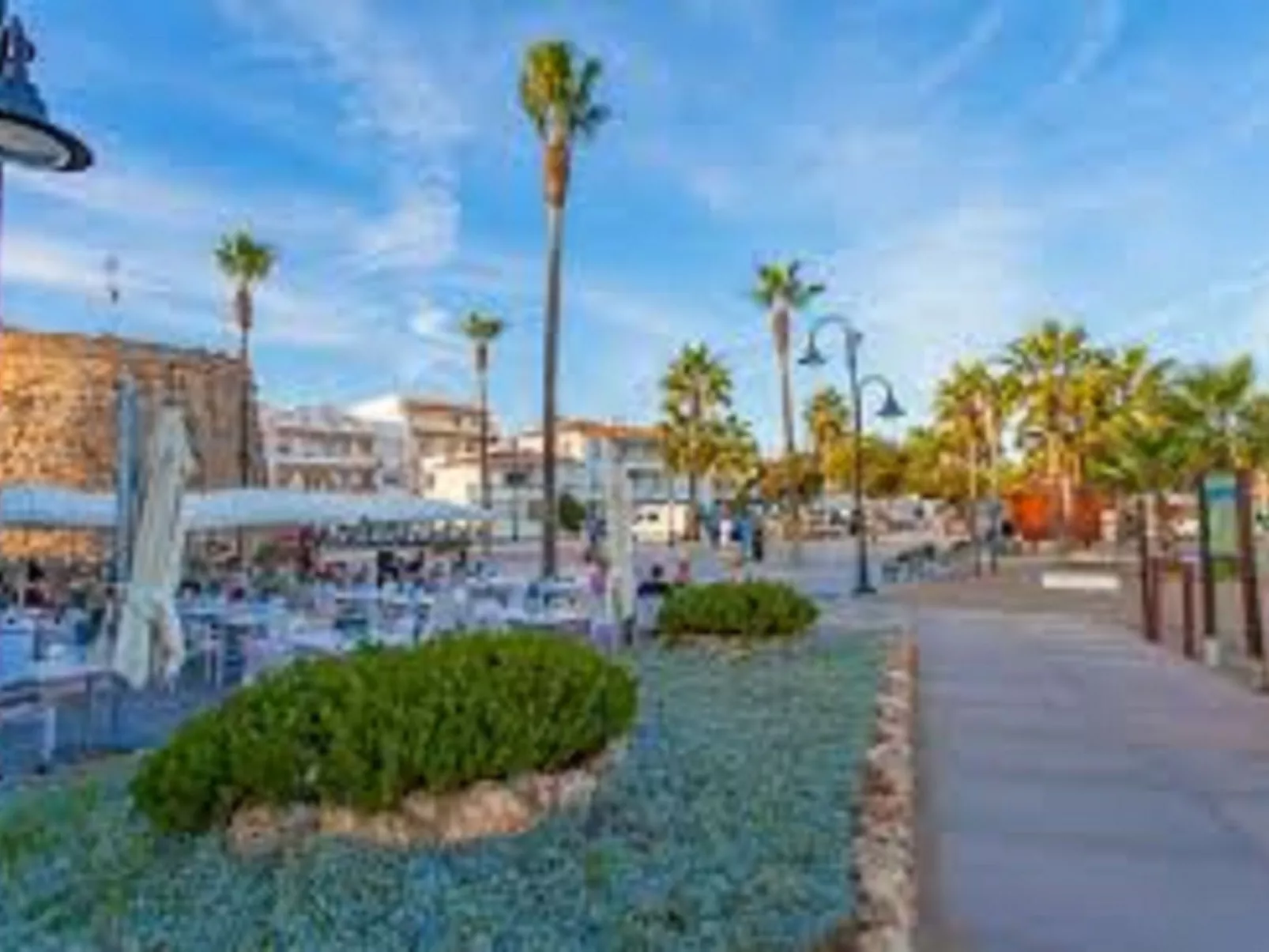 Wunderschöne Ferienwohnung in Las Lagunas De Mijas mit Möblierter Terrasse-Outside