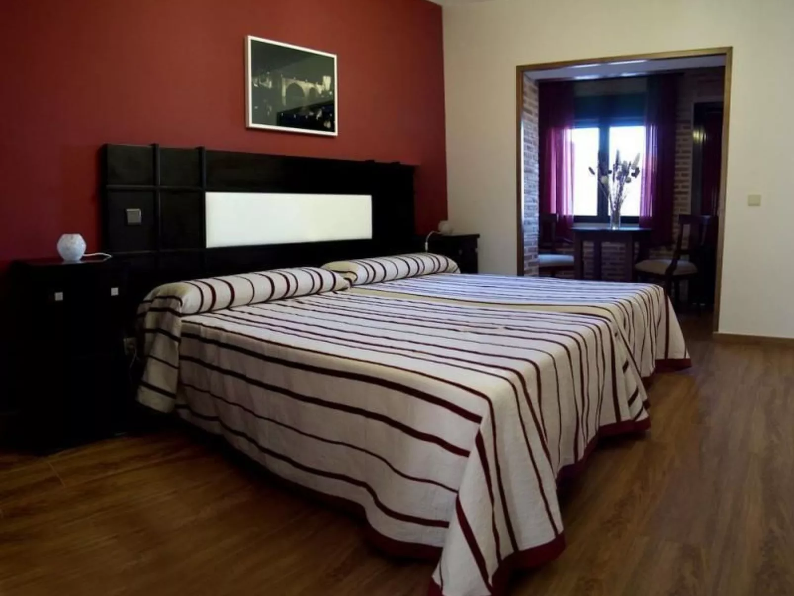 Callejón del Pozo II-Inside