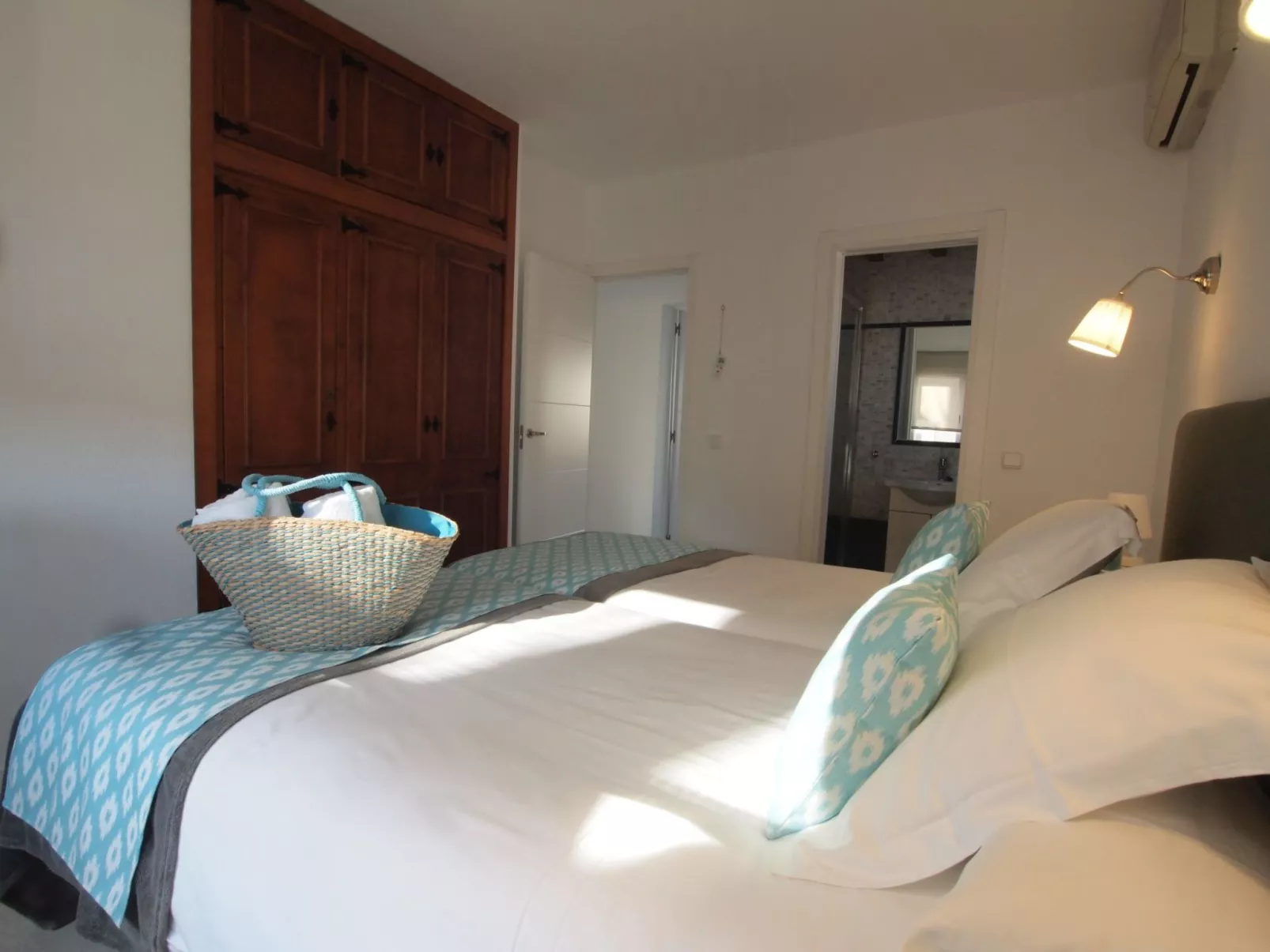 Mit Privatpool für 6 Personen ca. 120 m&sup2; in Son Ferrer, Balearen (Mallorca-Image-tags.info