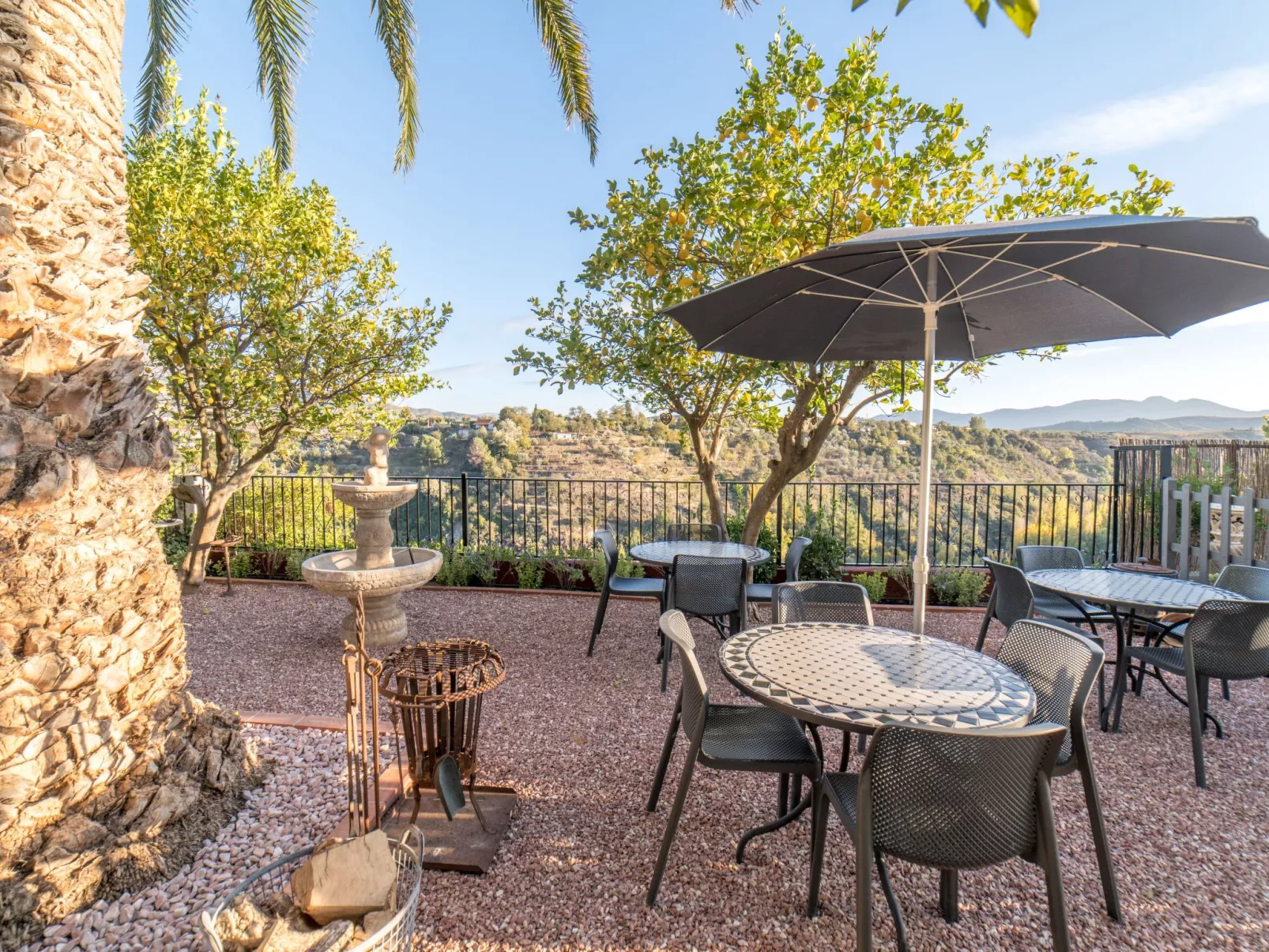 Casa El Olivo, Landhaus mit Bergblick-Outside