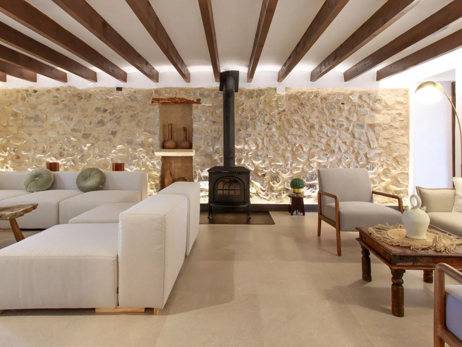 Große Villa auf dem Lande in der Nähe von Pollensa.-Outside