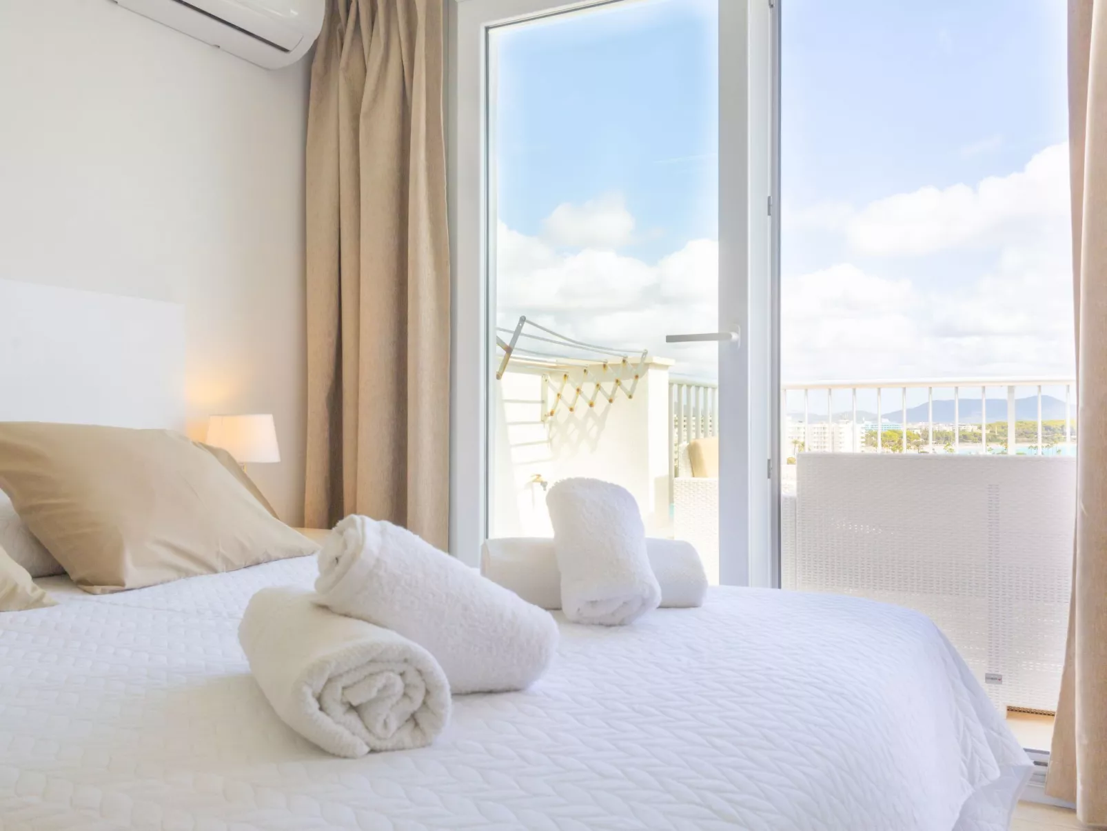 "Luisamar Meerblick".-Drinnen