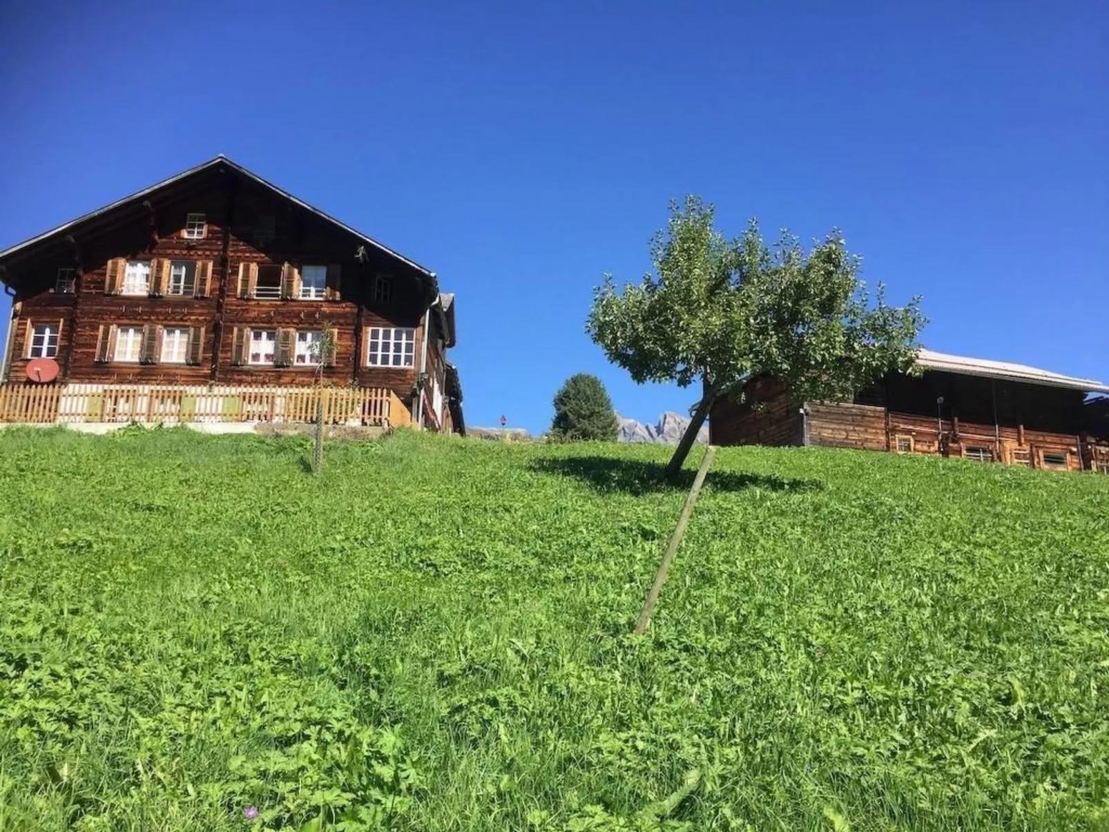 Chalet an ruhiger Lage mit schöner Bergsicht-Draußen