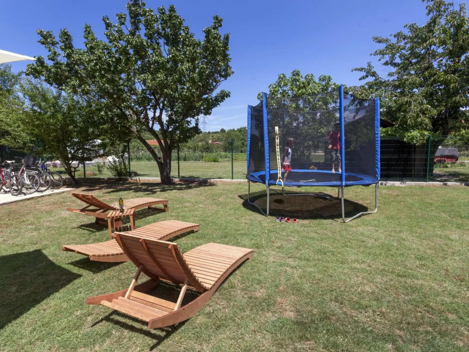 In Vintijan mit Großem Whirlpool-Outside