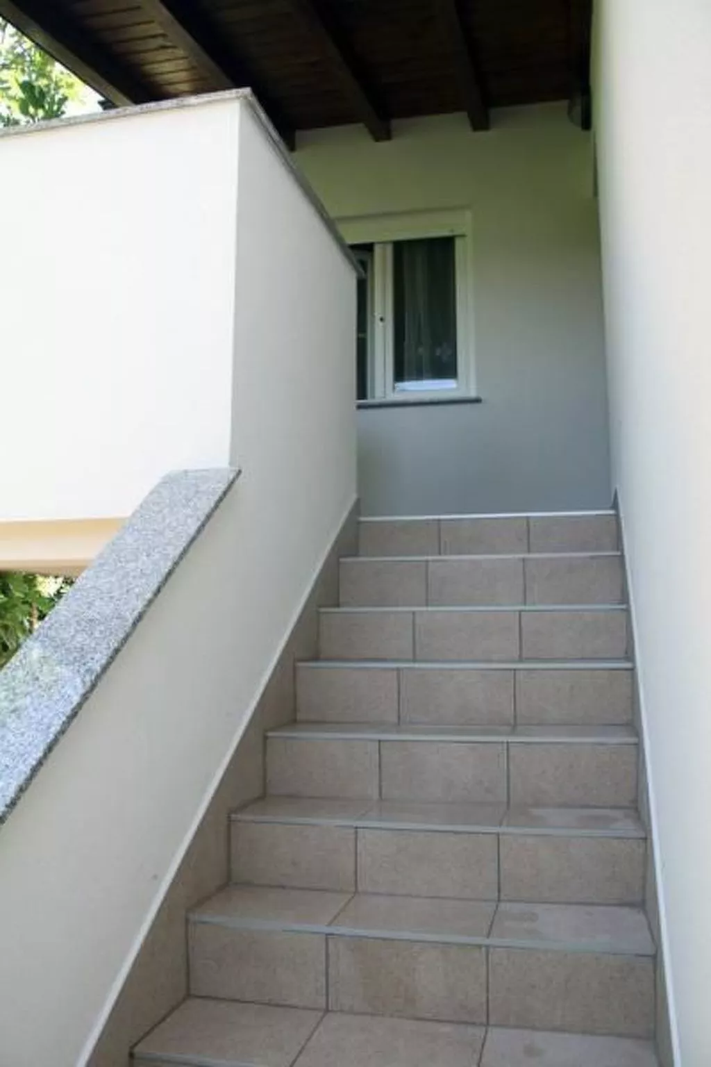 Wohnung im ersten Stock mit Blick aufs Wasser-Image-tags.info