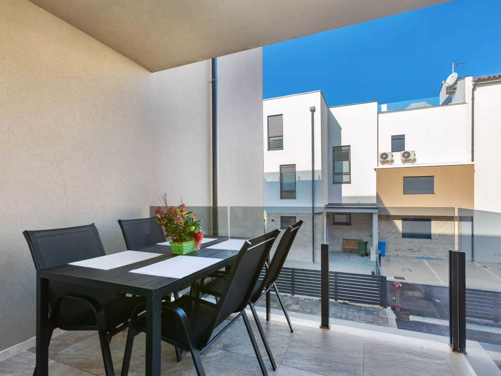 Alex-Betty direkt am Meer-Outside