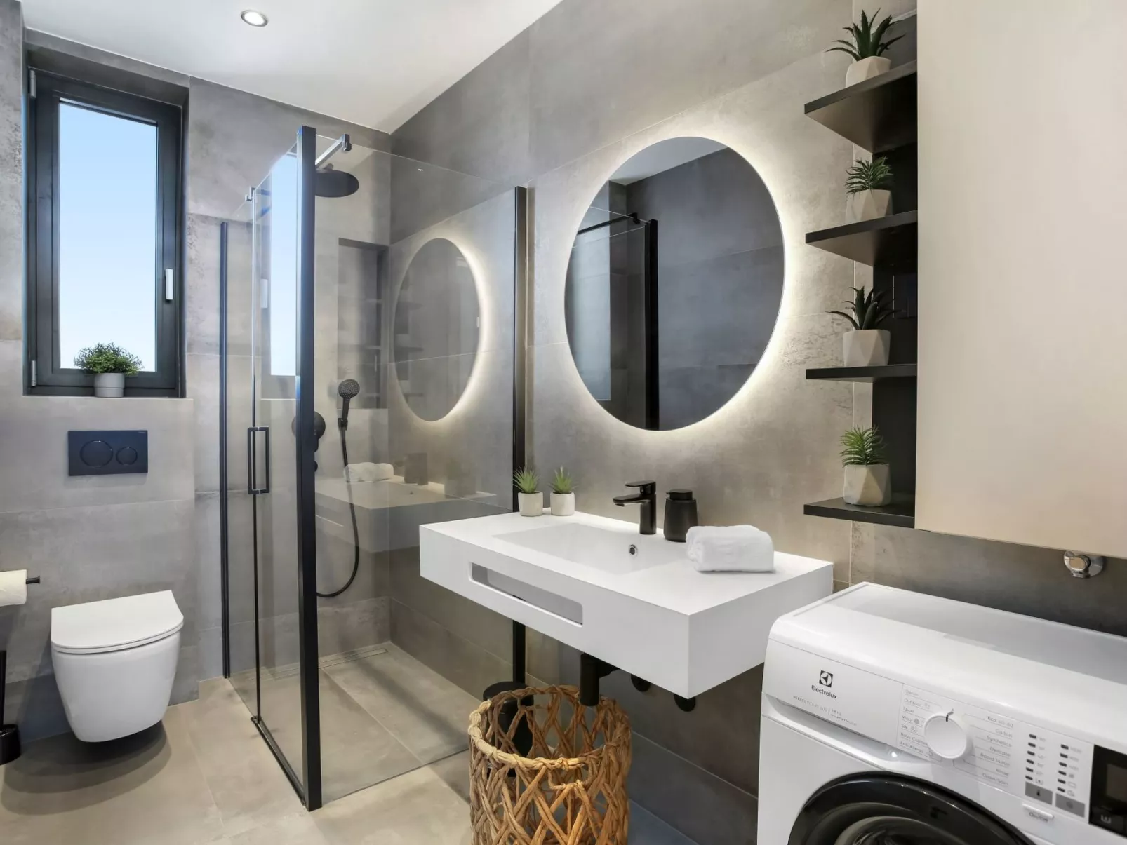 Fly Room - A2-Inside