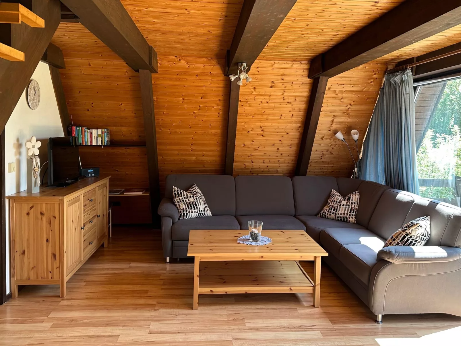 Mit Garten, Grill und Terrasse - Inside