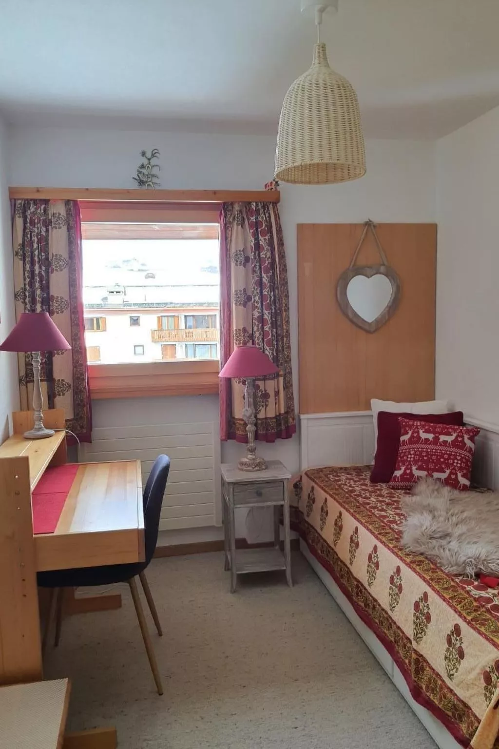 Chesa Azalee 10-Image-tags.info