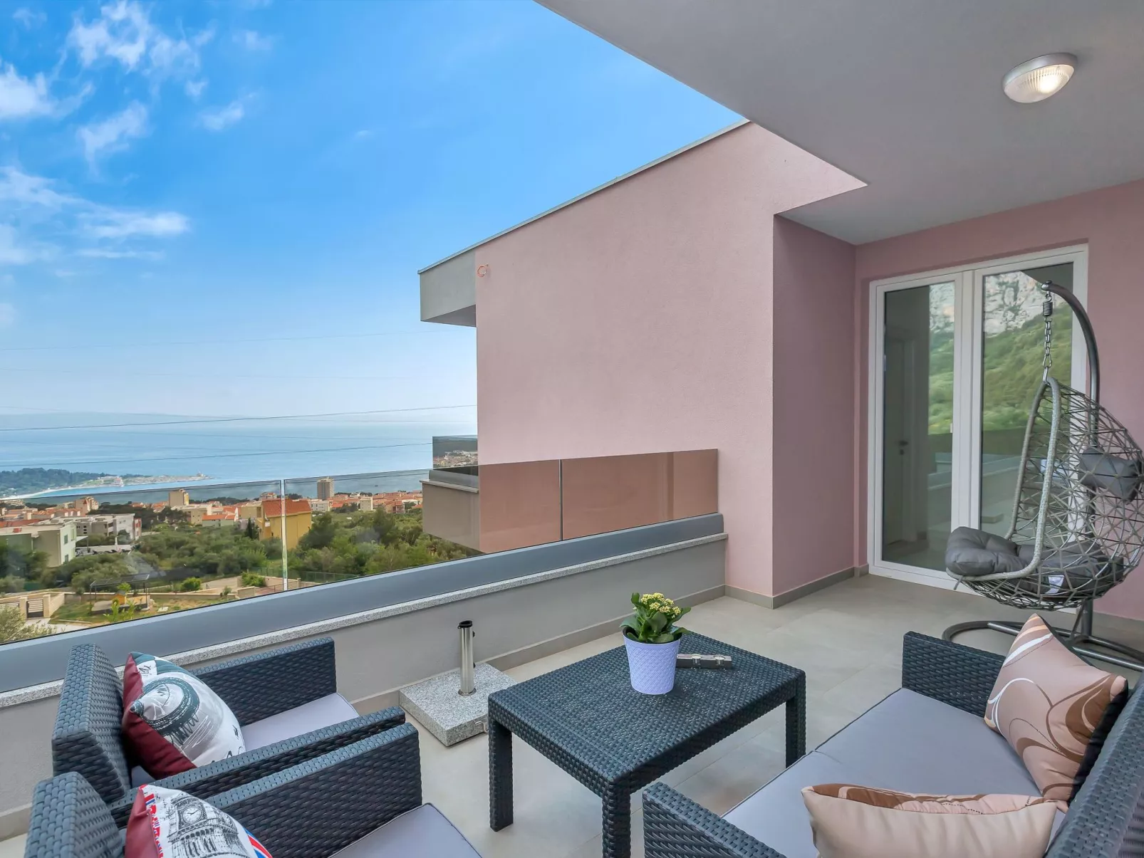 Villa mit beheiztem Pool und fünf Schlafzimmer-Dedans