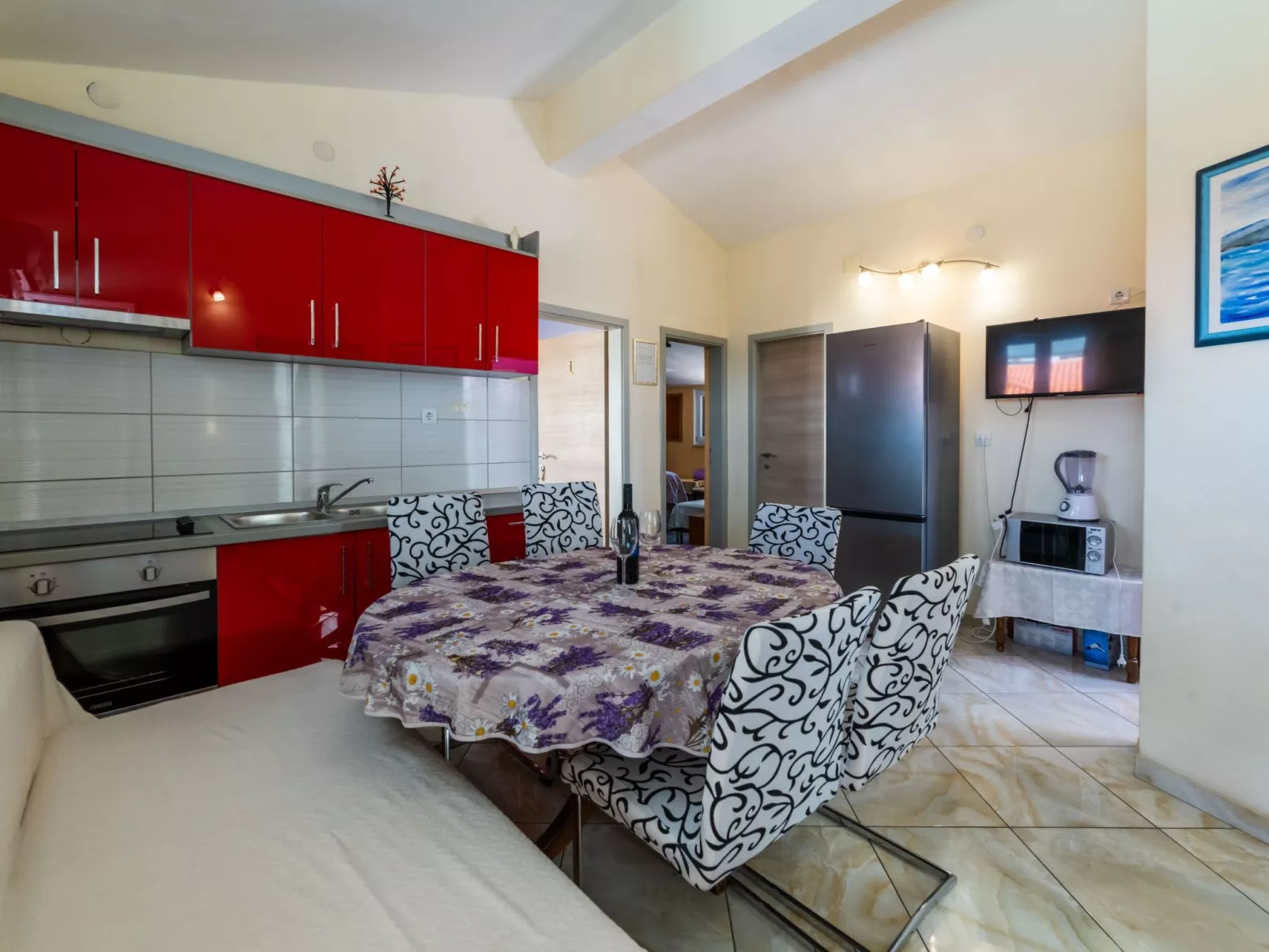 Apartment mit drei Schlafzimmern, Whirlpool und Meerblick-Image-tags.info