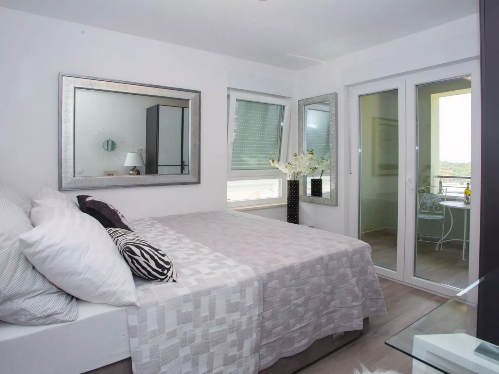 In Makarska mit Panoramablick-Inside