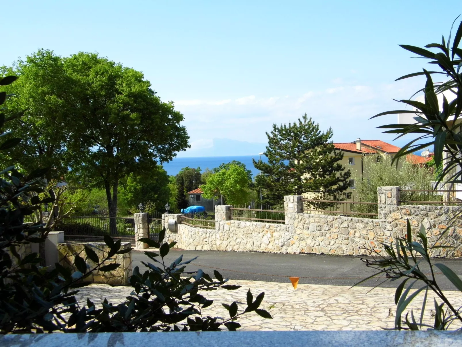 Schöne, komfortable und voll ausgestattete Wohnung-Dehors