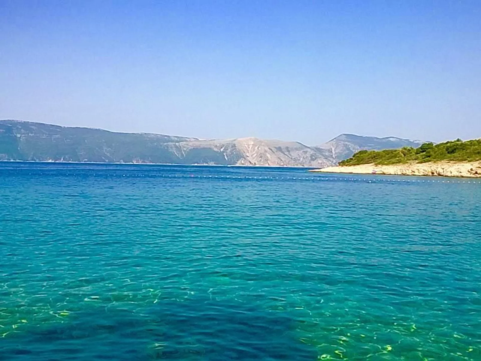 Mit Blick auf das Wasser-Outside