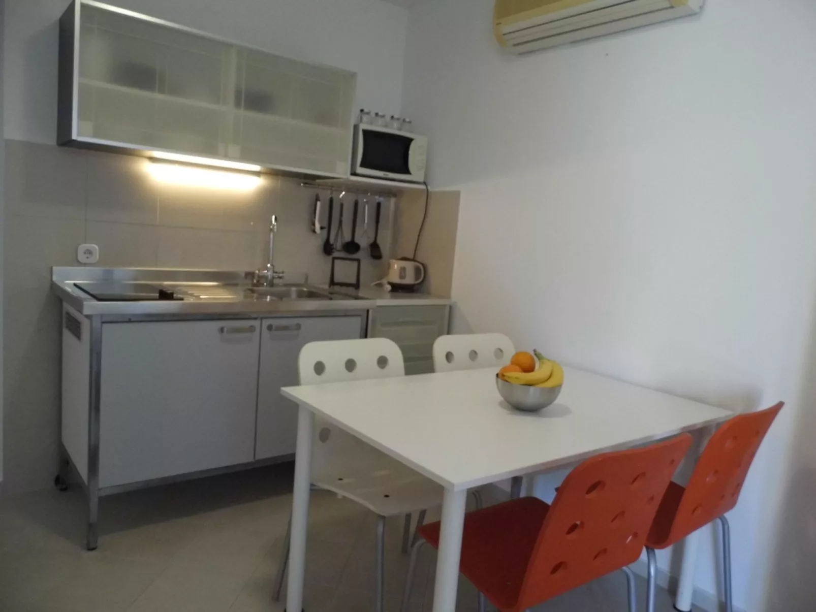 Gemütliche und moderne Wohnung in der Nähe von Meer und Zentrum-Inside