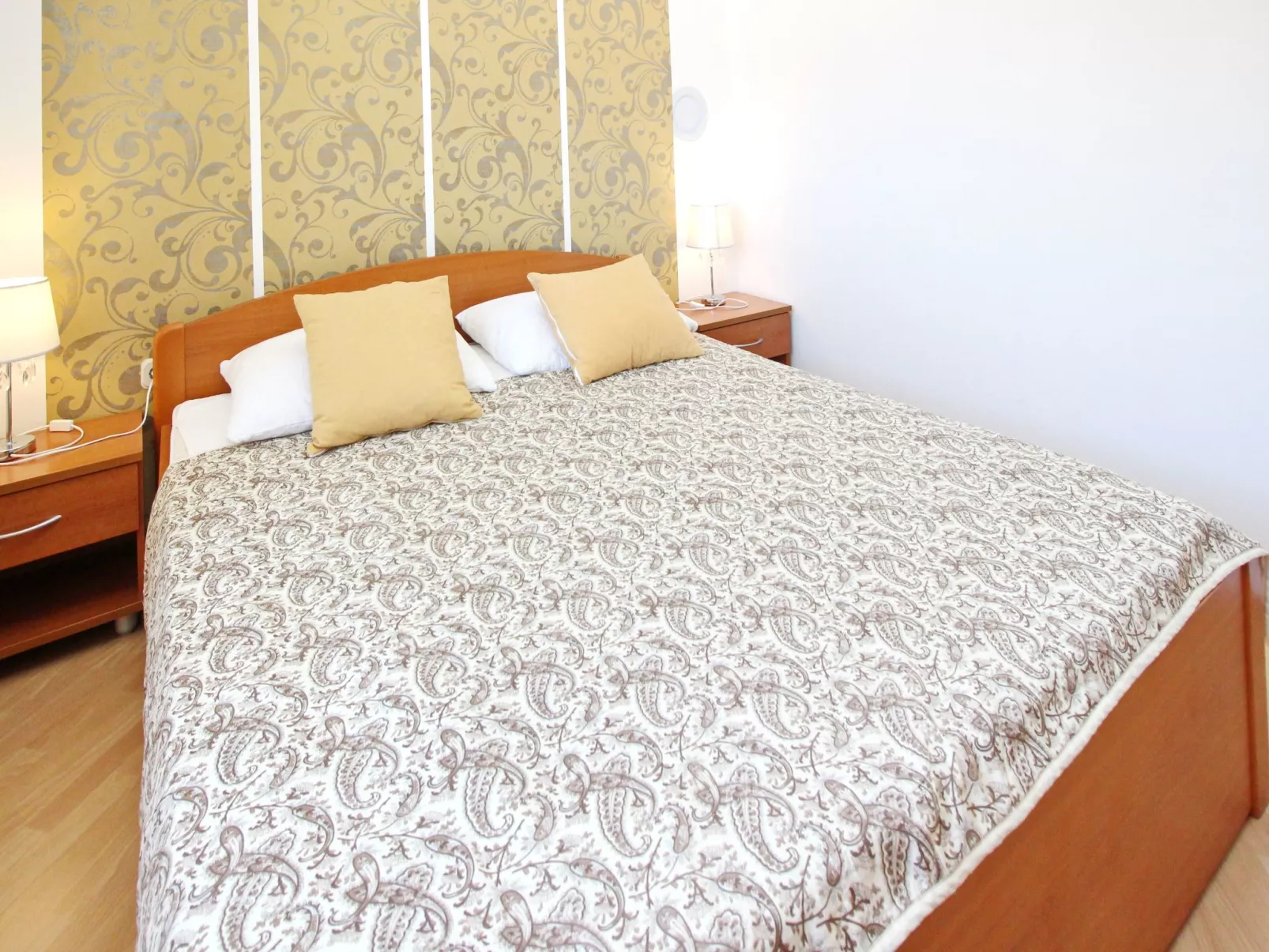 Modern eingerichtete Apartment für 4 Personen mit Meerblick-Drinnen