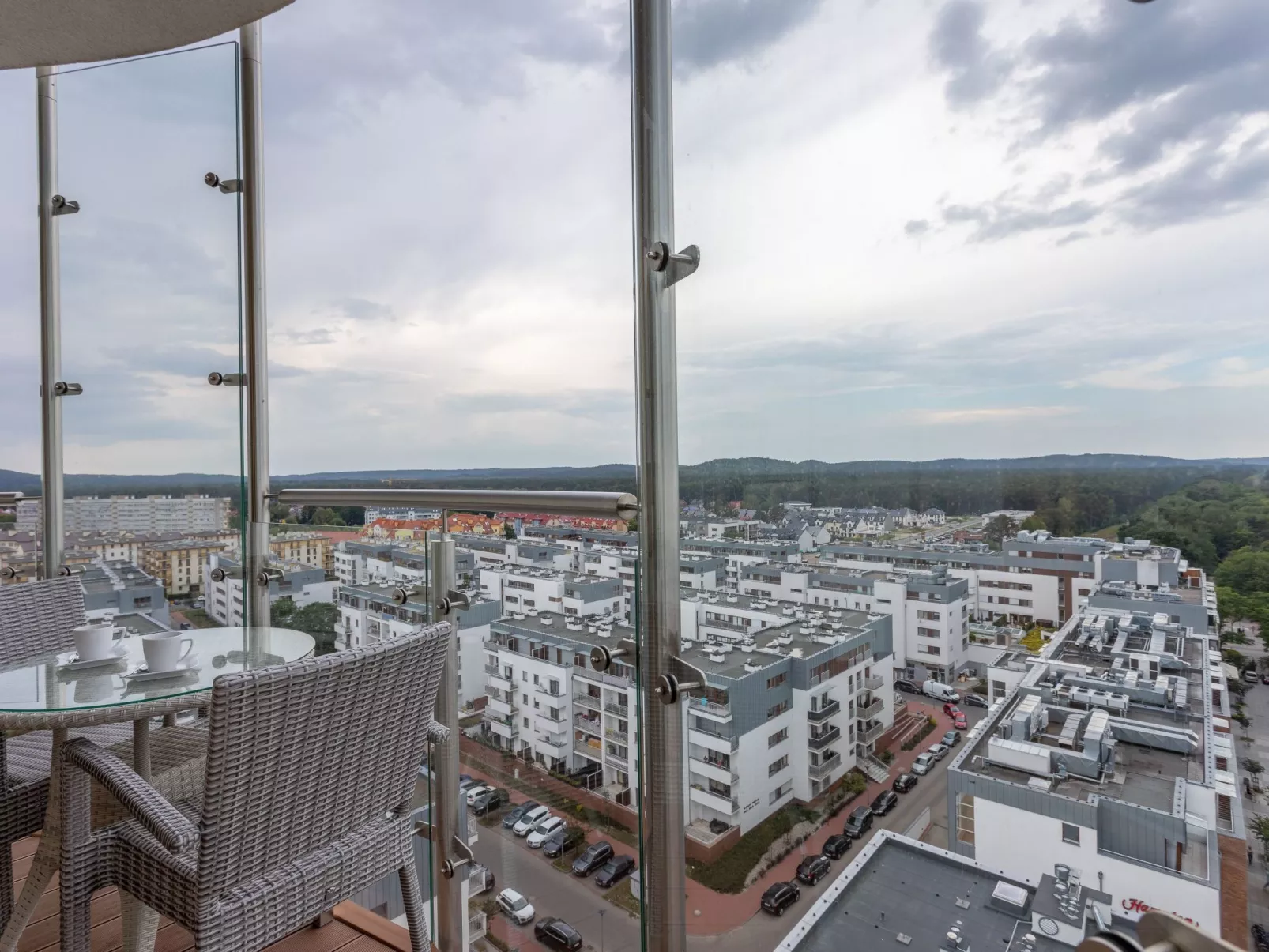 Luxuriös eingerichtete,helle Ferienwohnung am Meer-Image-tags.info