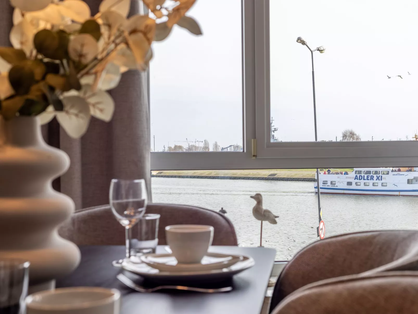 Concha mit Blick auf den Hafen-Image-tags.info