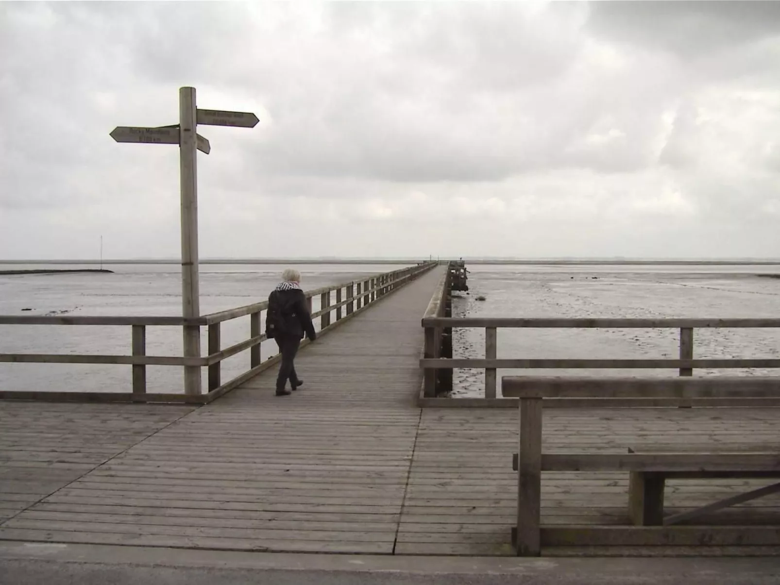 In Burhave mit Terrasse und Grill-Draußen