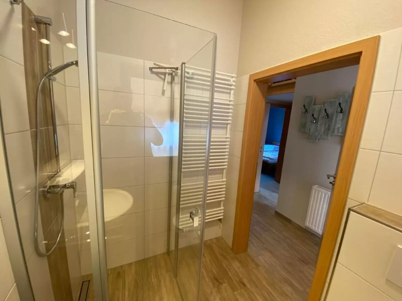 N5 Eingezäuntes Ferienhaus mit ebenerdiger Dusch-Inside