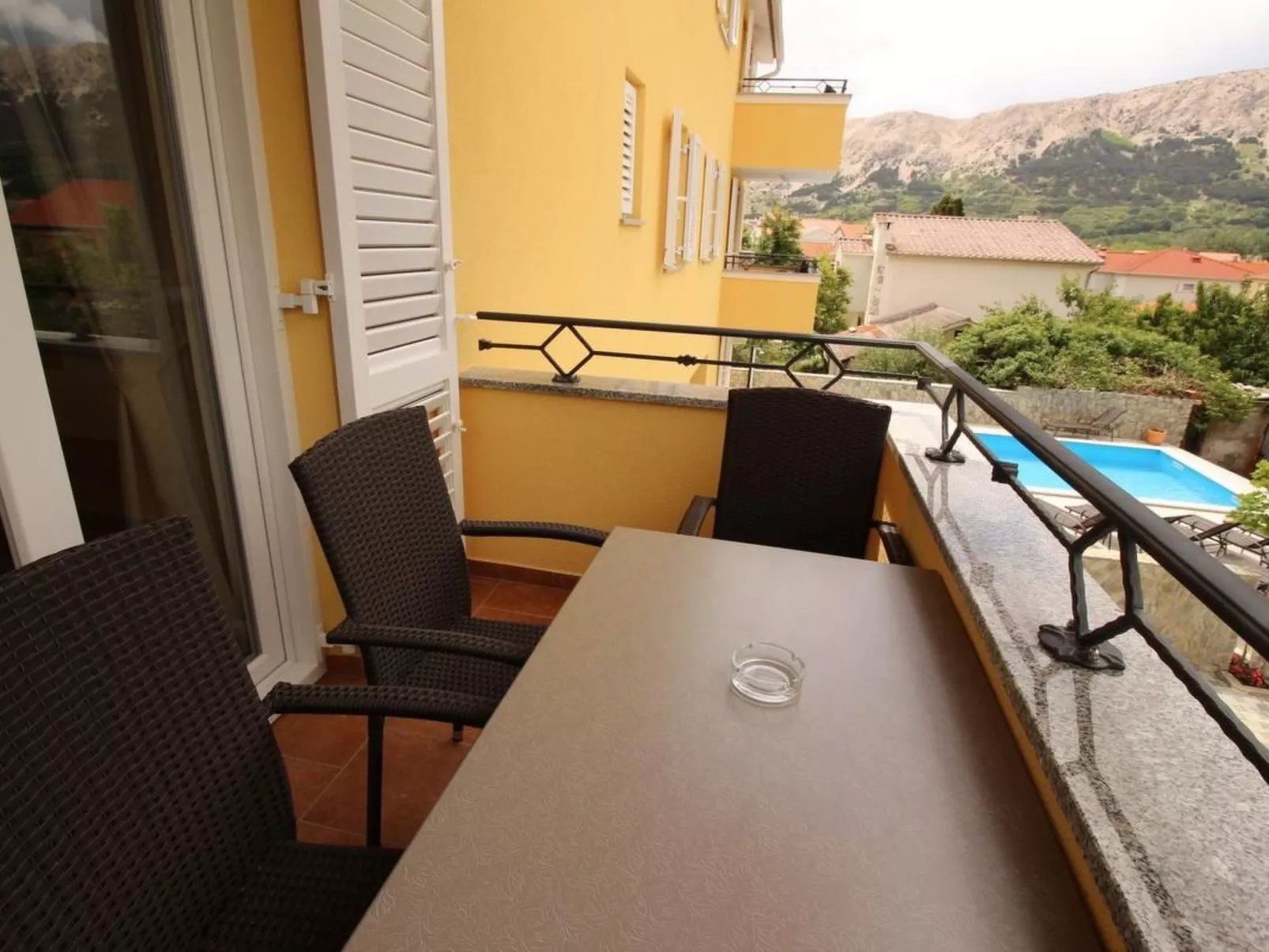 Gorica II A2+1 br.5-Outside