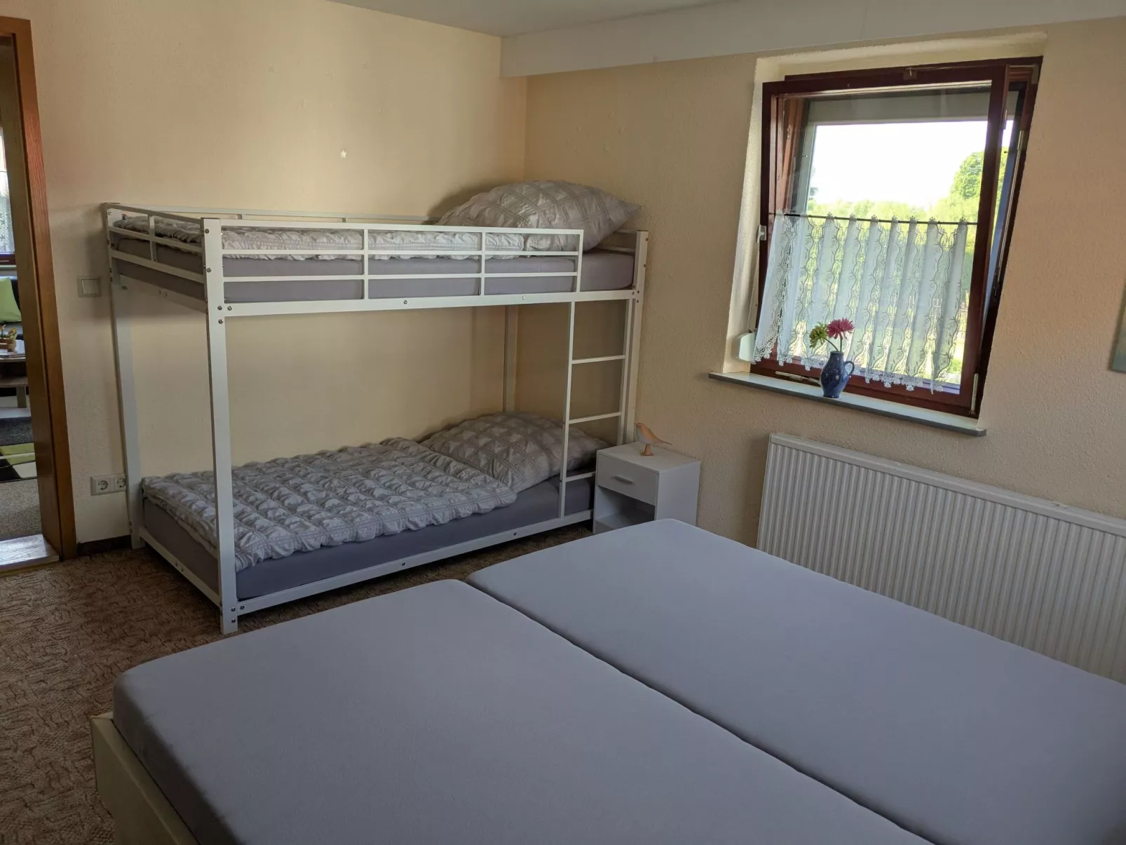 Mit eigenem Parkplatz-Inside