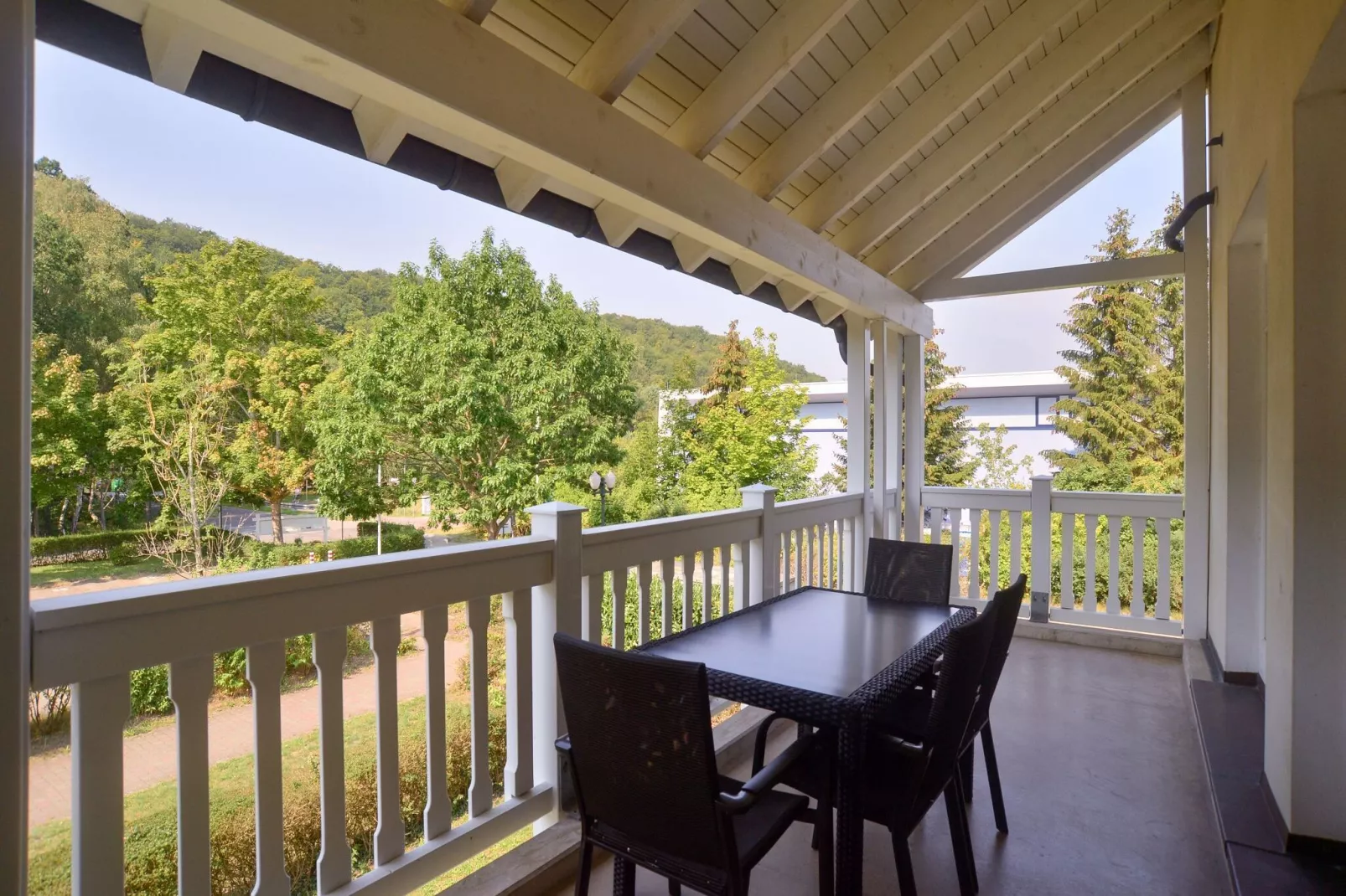 DP 3-6 EG/OG/DG 5 Personen-Balcon-terrasse