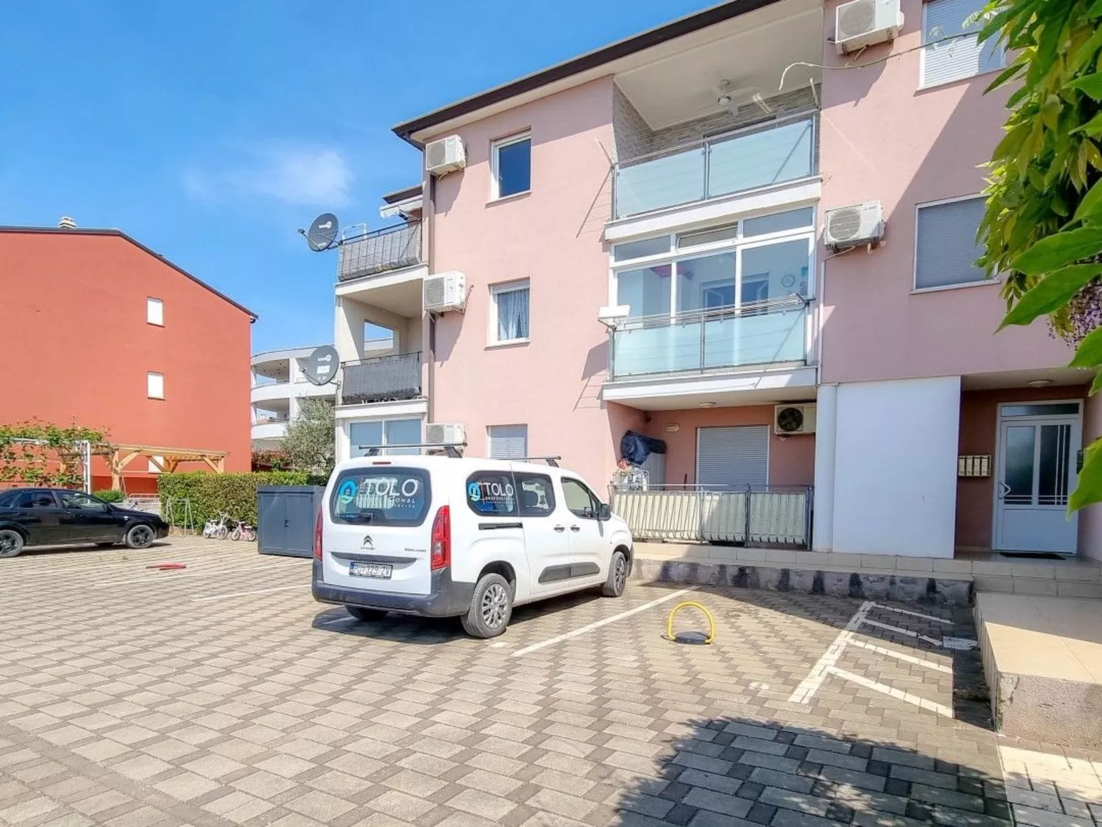 Wohnung "Ezia" mit Balkon-Outside