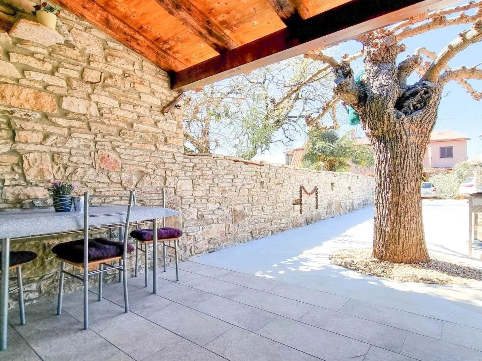 Für 3 Personen ca. 40 m&sup2; in Novigrad, Adriaküste Kroatien (Westküste von I-Outside