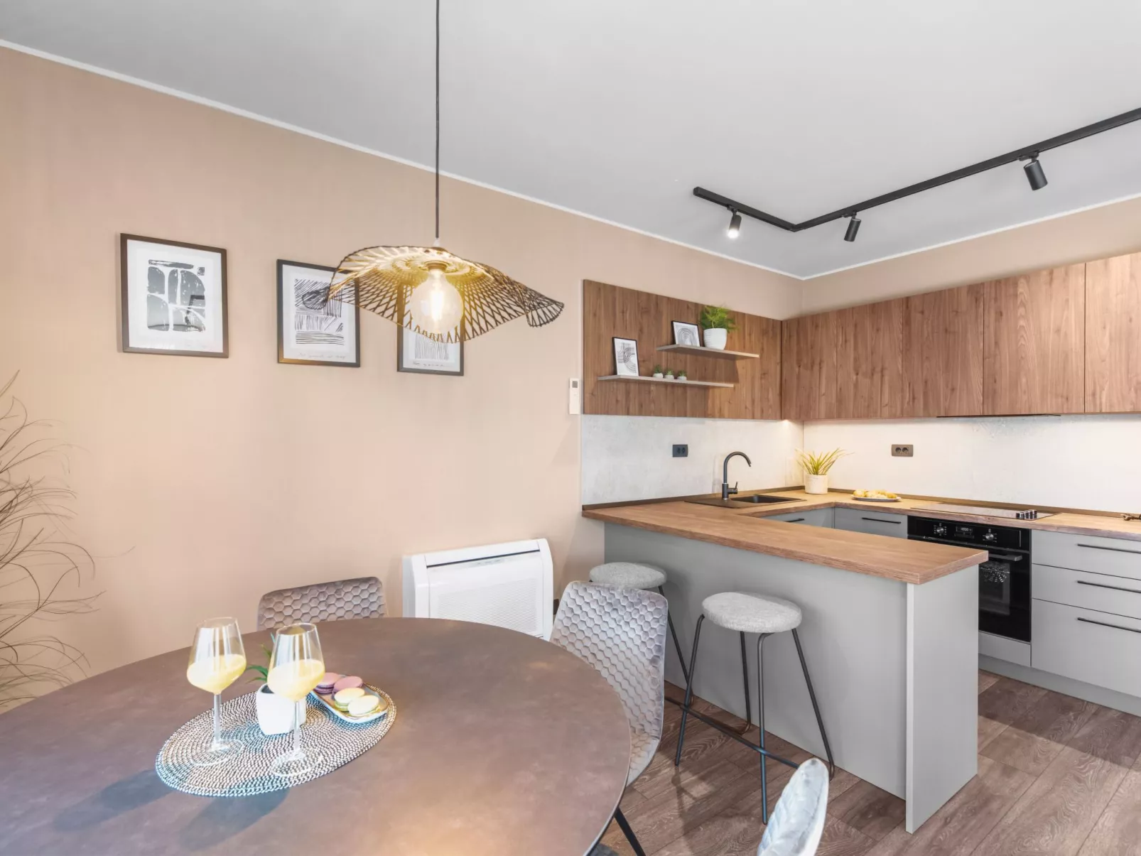 Quercus Village APP 12 mit privatem Pool-Drinnen