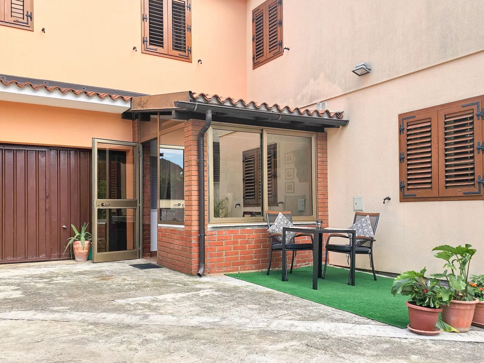 Für 2 Personen ca. 30 m&sup2; in Karigador, Istrien (Umag und Umgebung)-Draußen