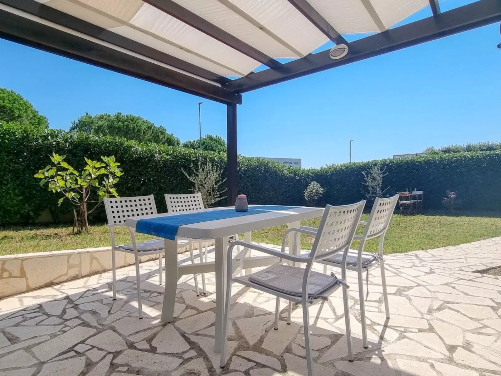 "Lea" mit Terrasse-Draußen