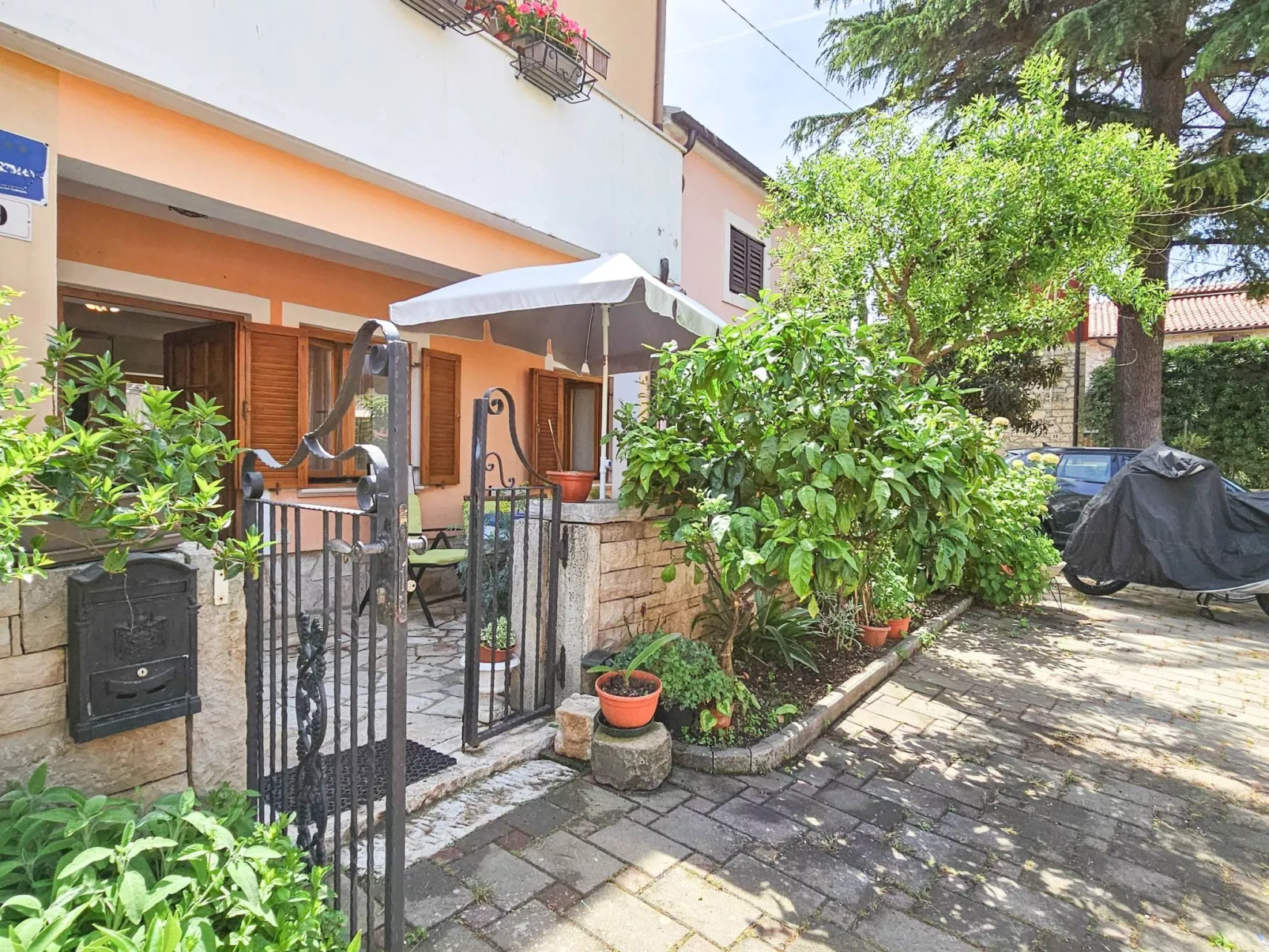 Wohnung "Valentino" direkt am Strand-Outside