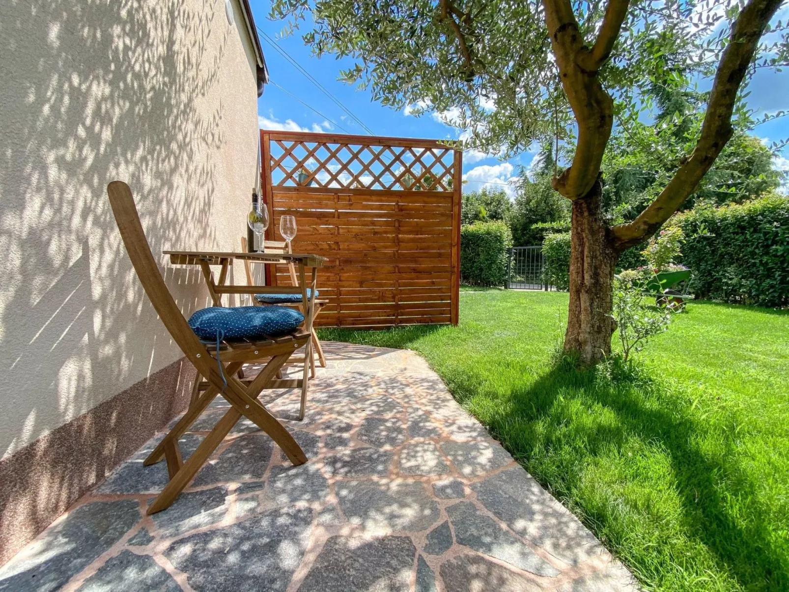 Gemütliches Studioappartement Doris-Draußen