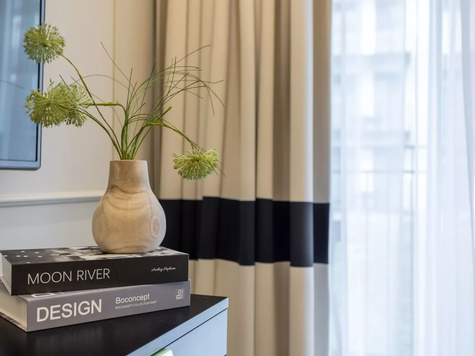 Stilvoll eingerichtete Ferienwohnung am Meer-Image-tags.info