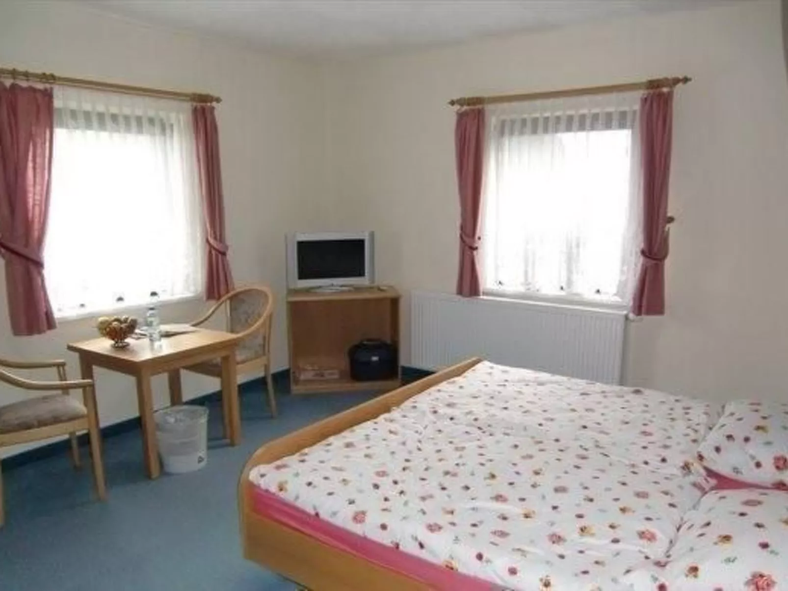 Vakantiehuis "Haus Talschänke" met terras-Drinnen