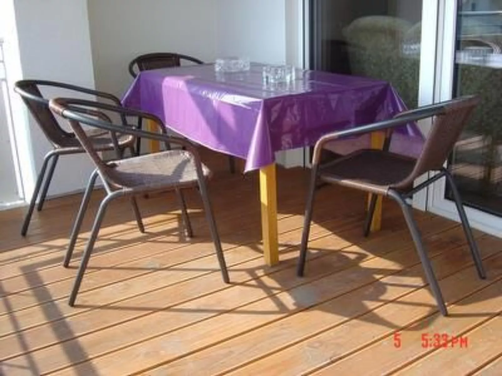 Direkt am Rhein-Drinnen