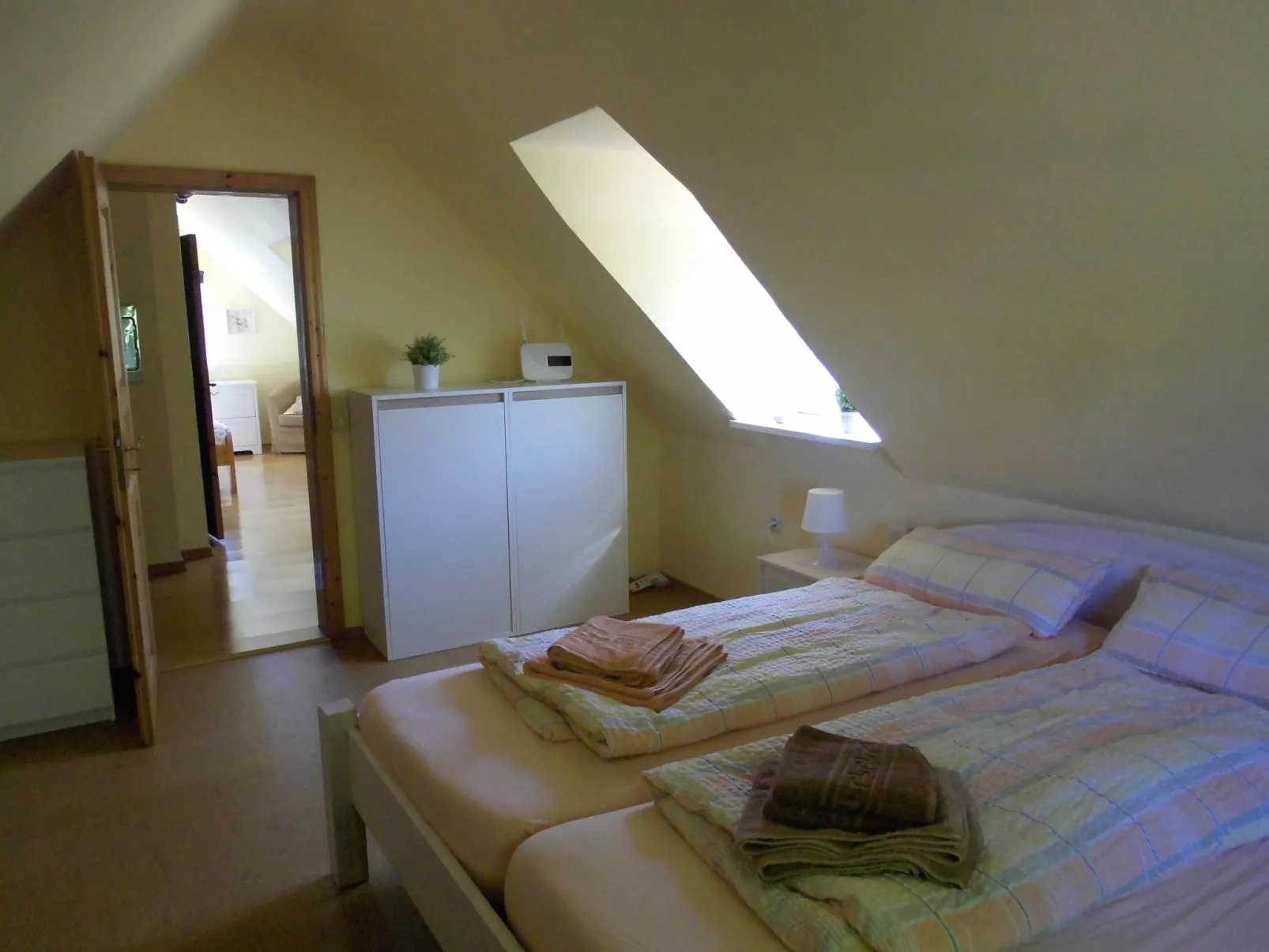 Haus in Zimmert mit Terrasse, Grill und Garten-Inside