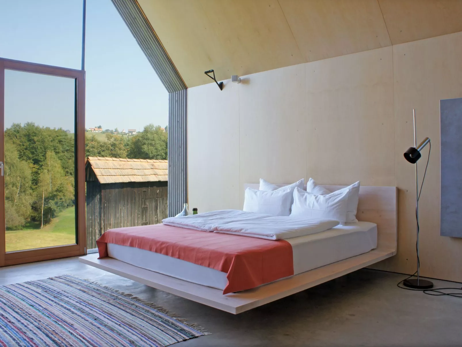 LandLoft-Image-tags.info