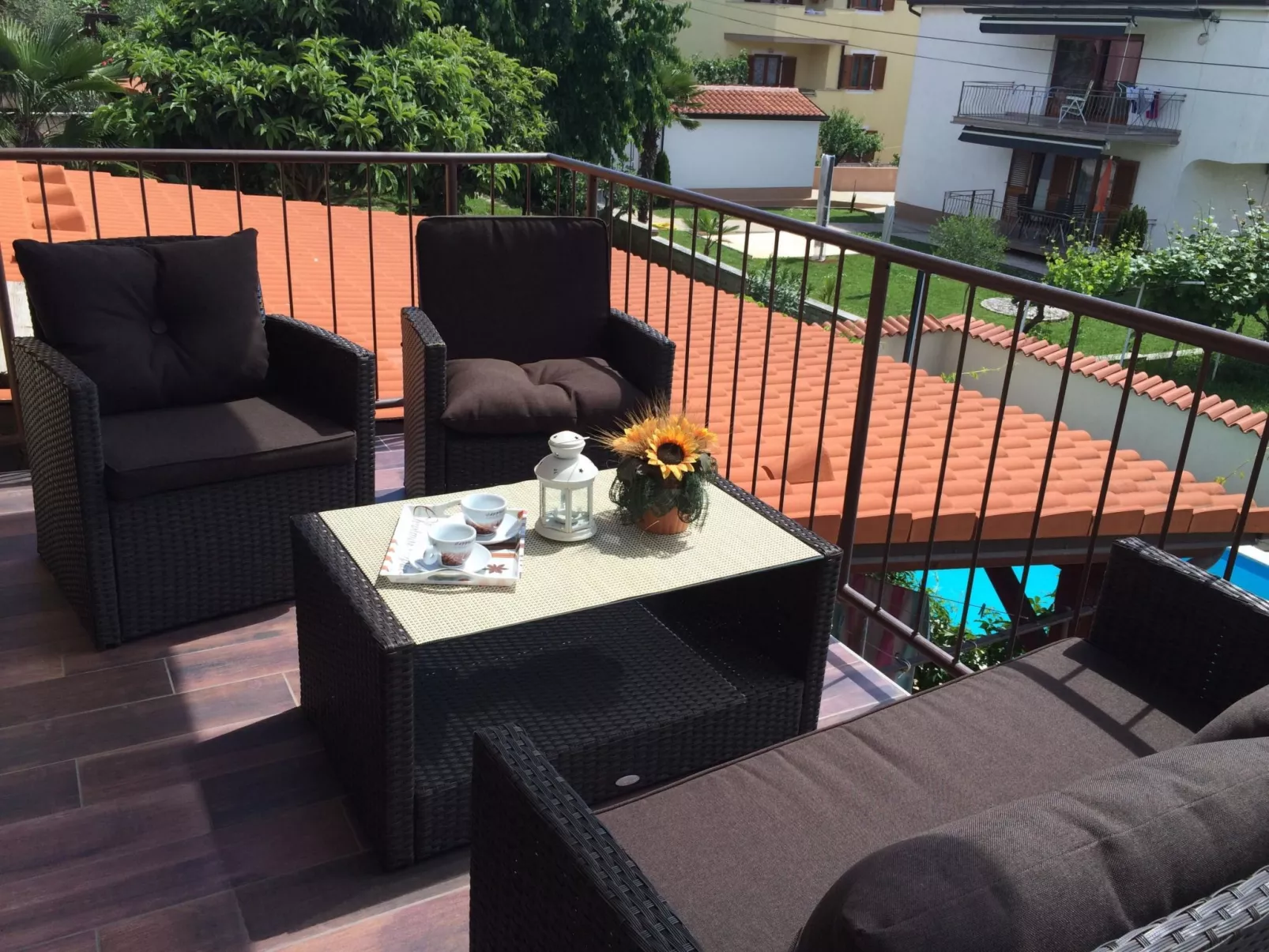 Komplette Villa mit zwei Appartements-Drinnen