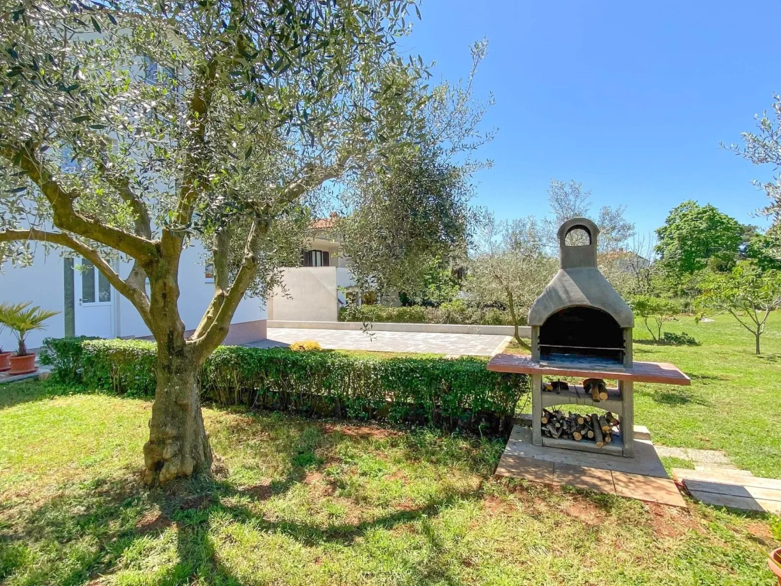 Wohnung "Sofia" mit Balkon-Draußen