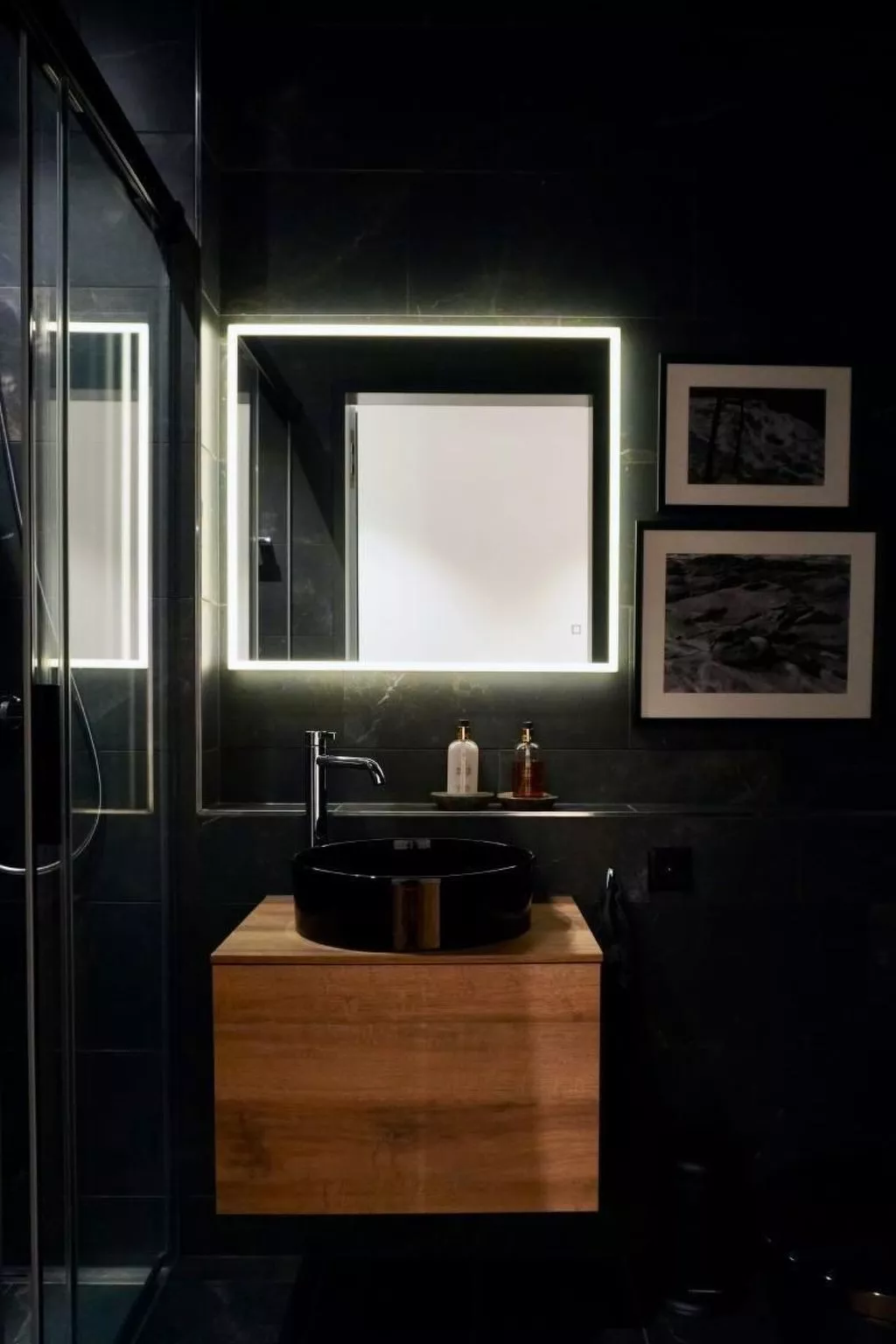 "Lakeview" - a design holiday home-Inside