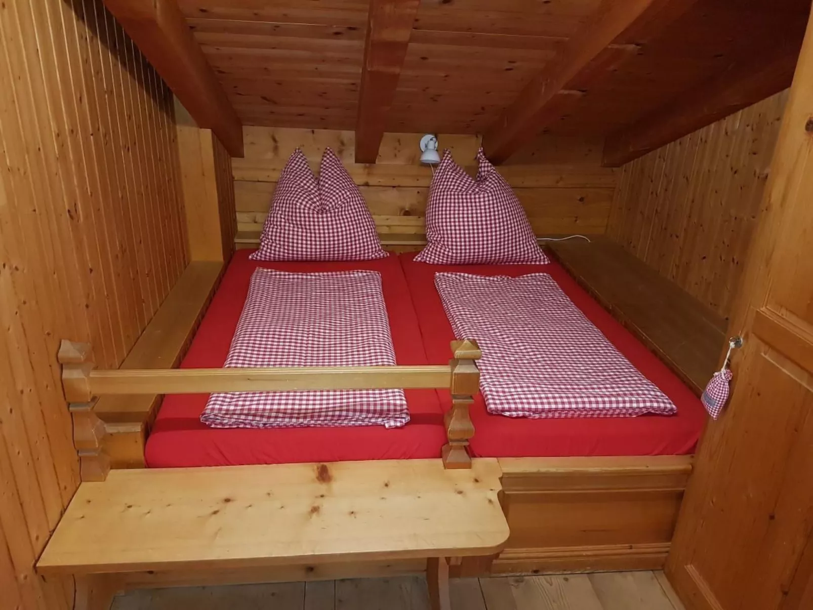 Ferienhaus Stutz Hausteil links-Drinnen