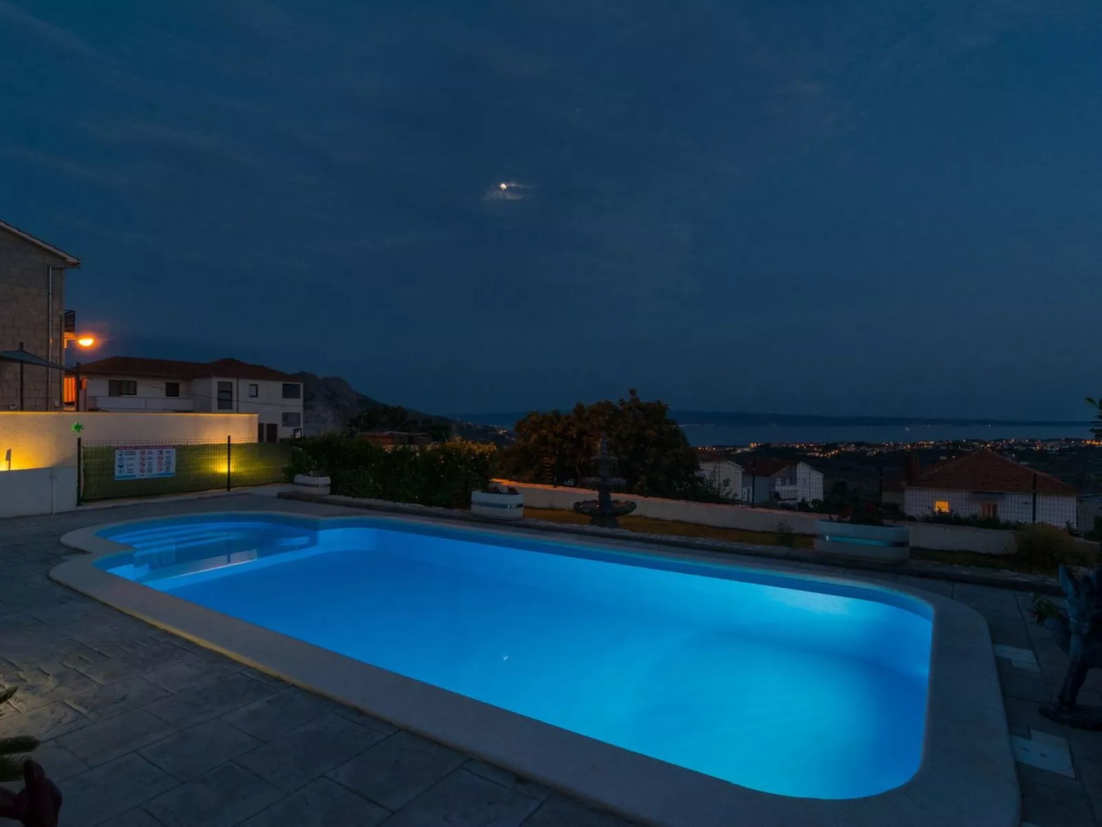 Villa "Roko" mit Whirlpool-Draußen