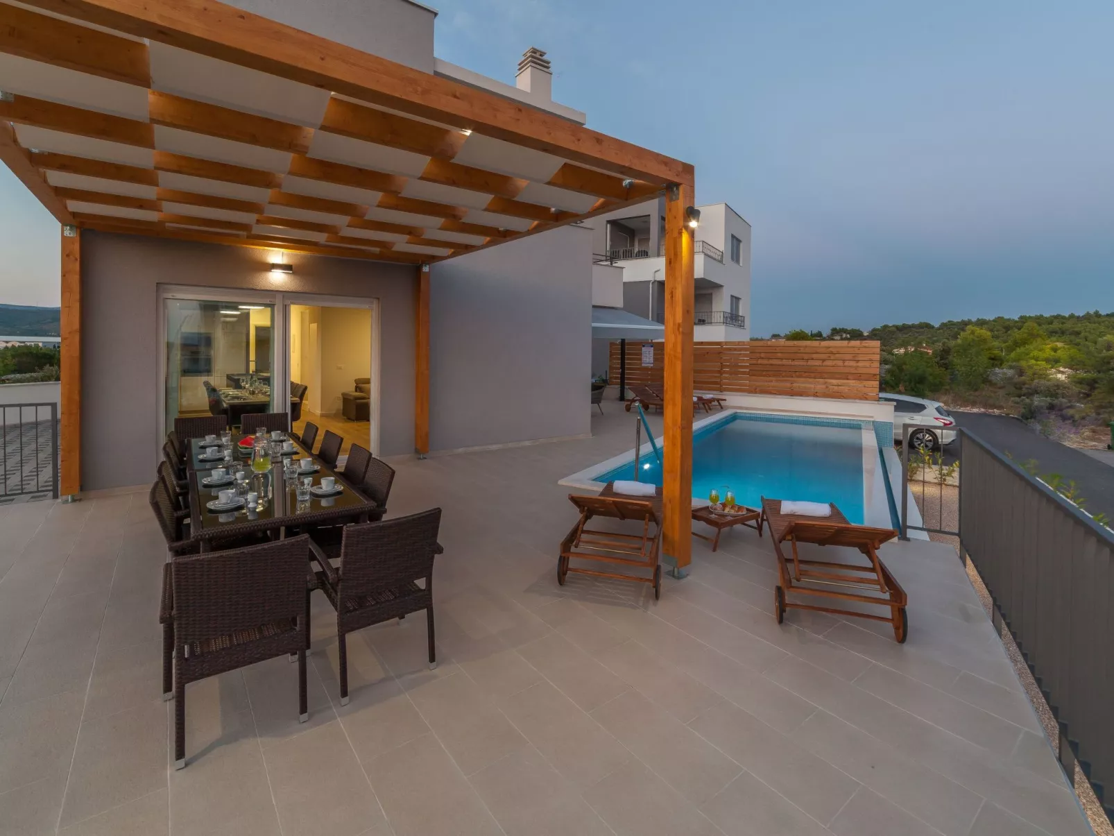 Wunderschöne Ferienvilla Lomari-Dehors