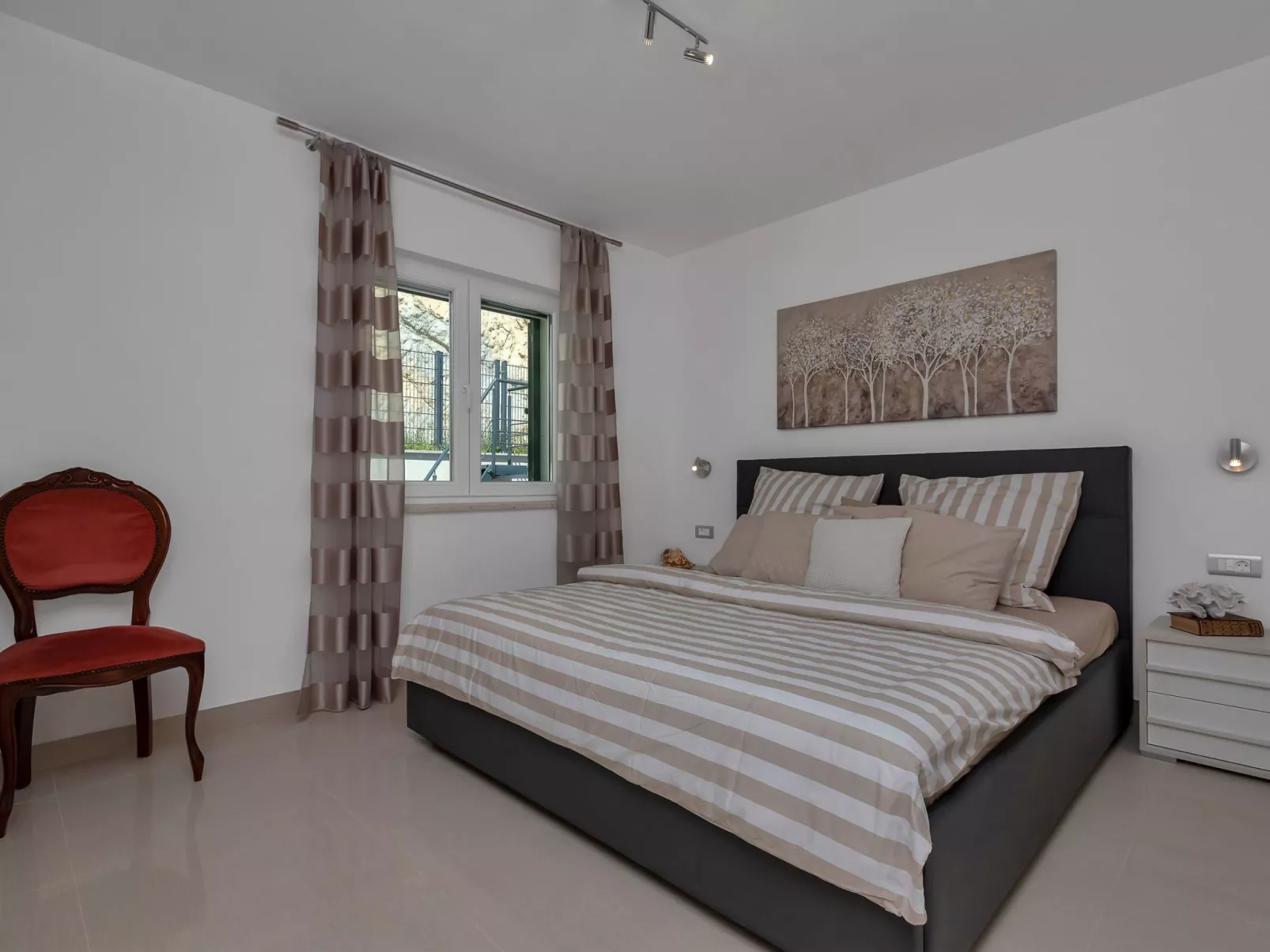 Villa mit Panorama-Dedans