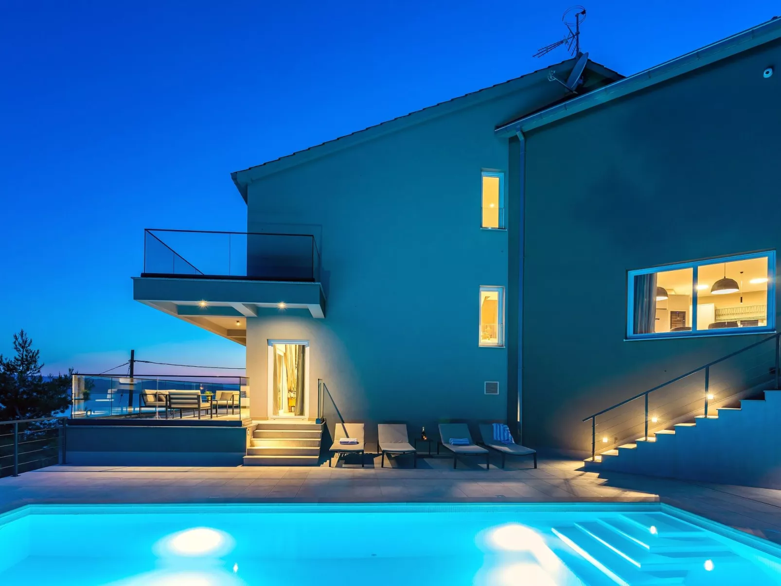 In Mimice mit tollem Pool und Meerblick-Outside